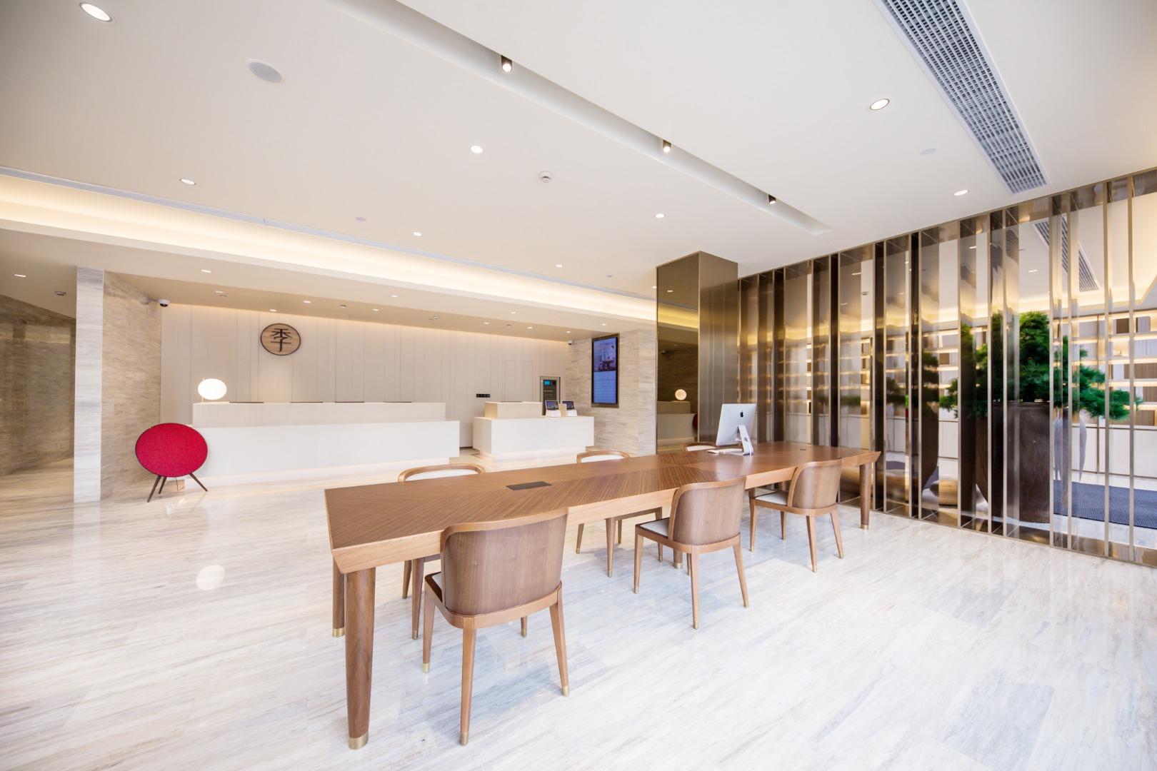 Ji Hotel 3*
